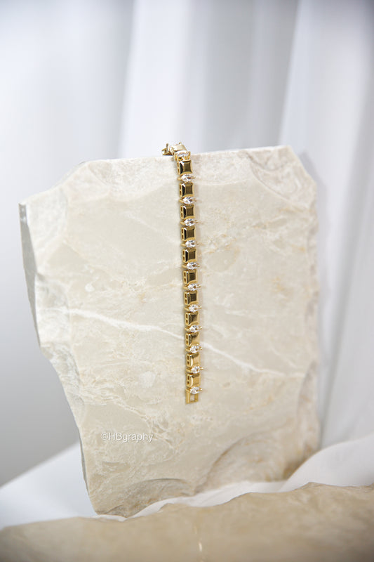Amora Armband