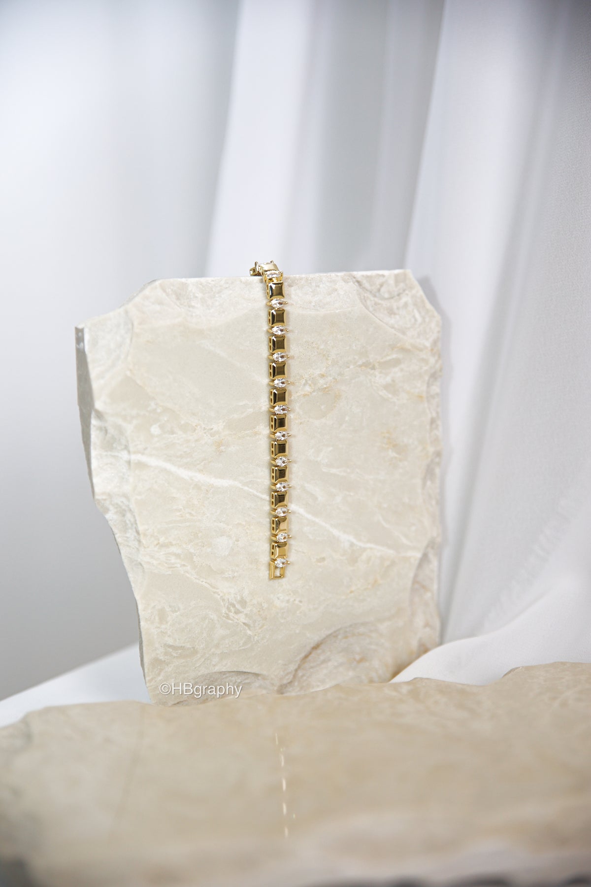 Amora Armband