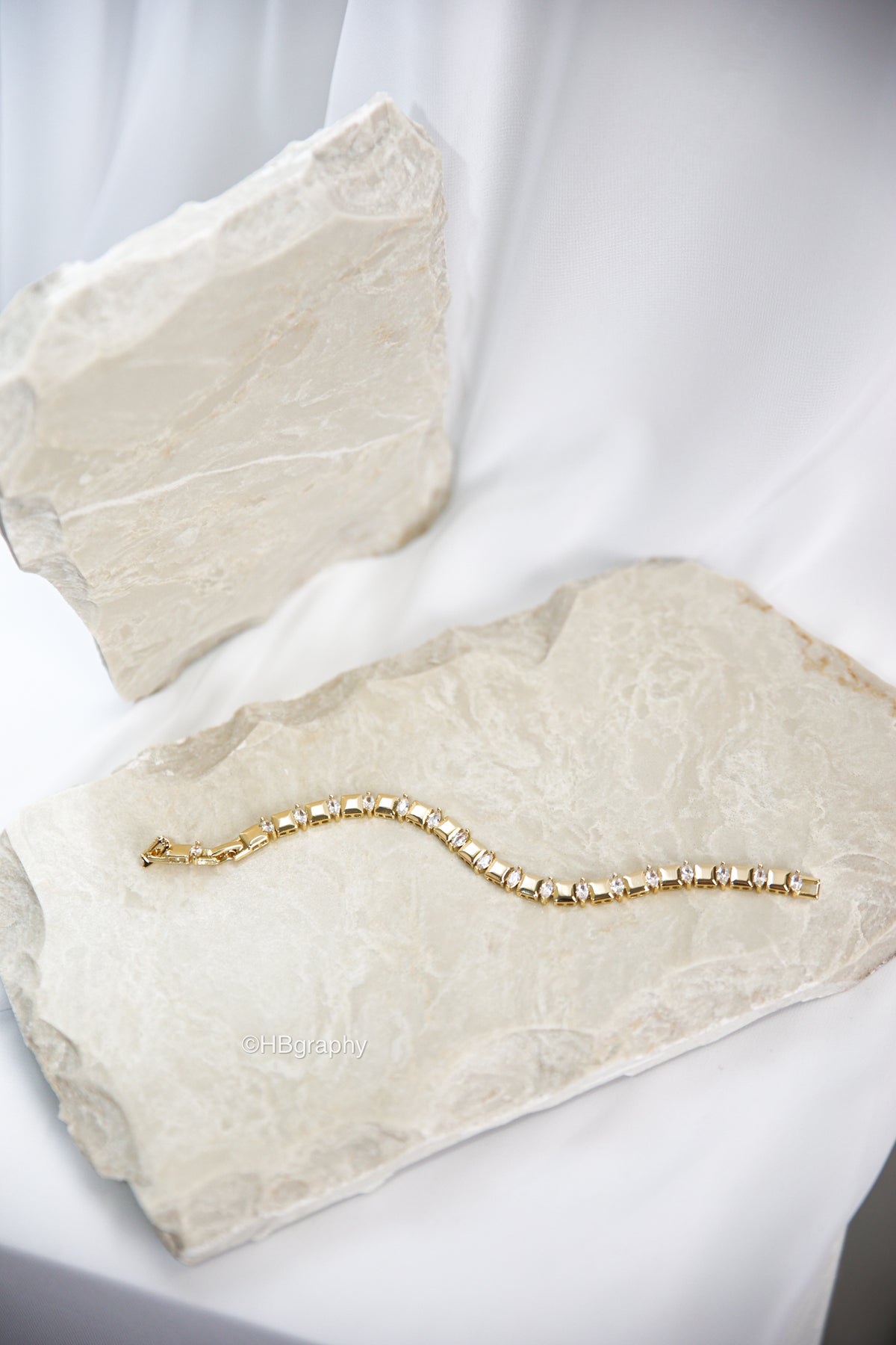 Amora Armband